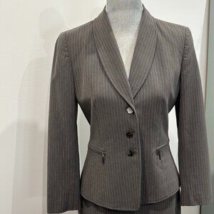 Tahari Women's two piece suit. Gray with pinstripes.